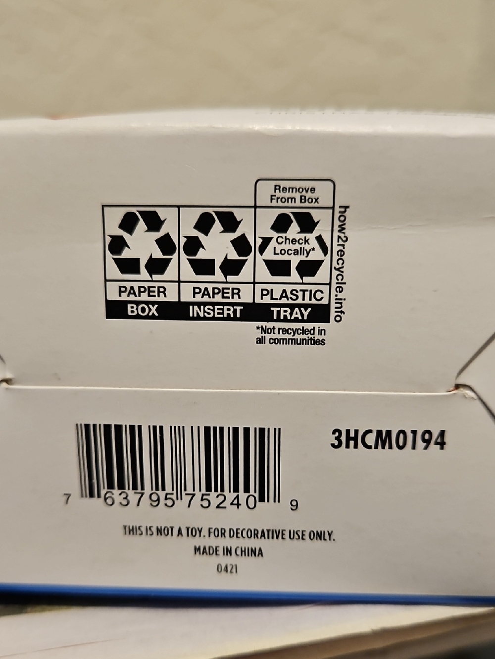 Funko Pop! Hallmark Superman Christmas Tree Ornamment 2021, NIB (Creases) - Picture 5 of 11